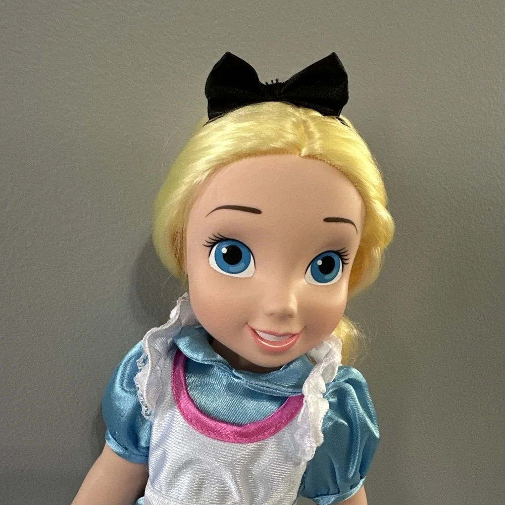 Vintage Disney Alice In Wonderland 15